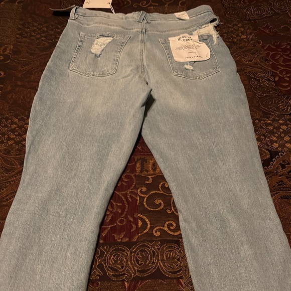 Good American Good Legs Crop - Picture 7 of 8